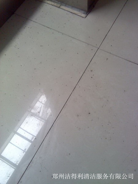 瓷磚上的電焊渣清洗 修復(fù)